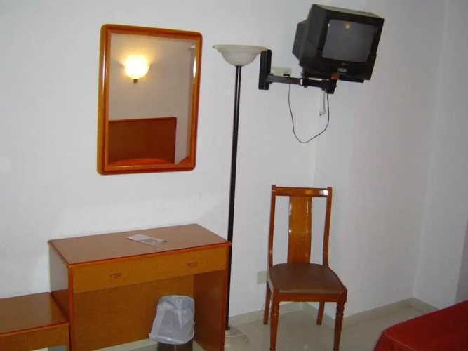 Hotel Lazaro