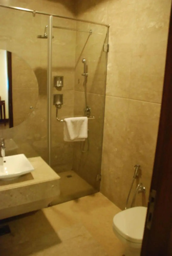 Apartment 52