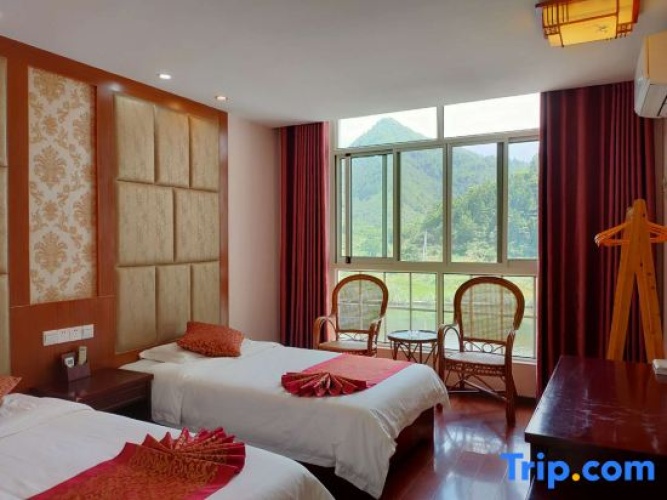 Standard room with river view