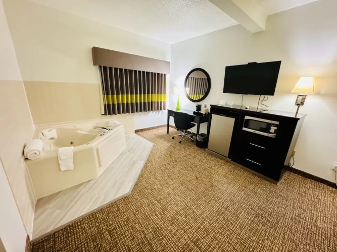 Deluxe Double Suite