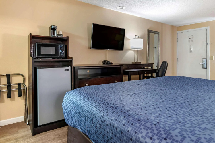 Econo Lodge Oxford near Choccolocco Park