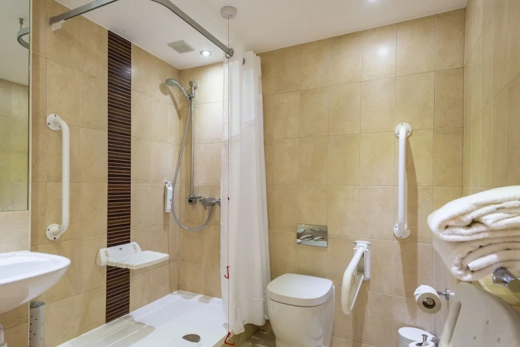 Standard Double room with partial sea view