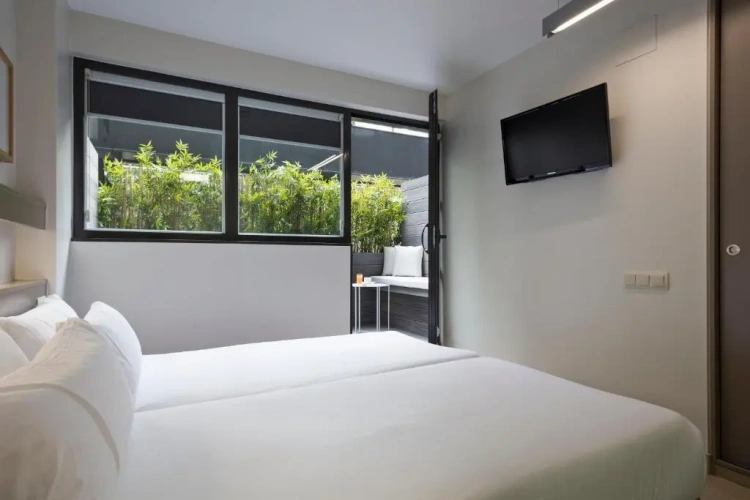 Terrace Triple room