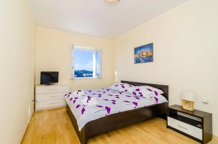 2 Bedrooms Apartment with balcony