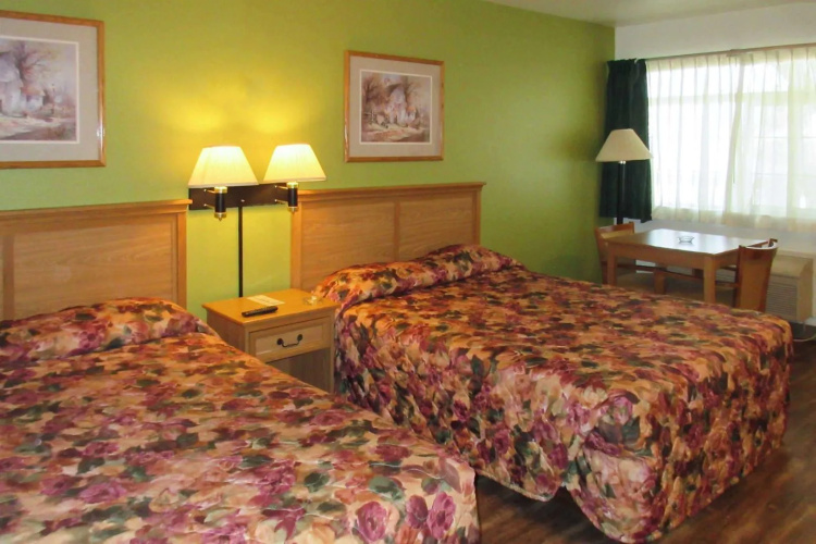 Rice Hill Inn