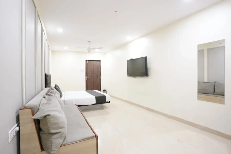 U Life Hotel