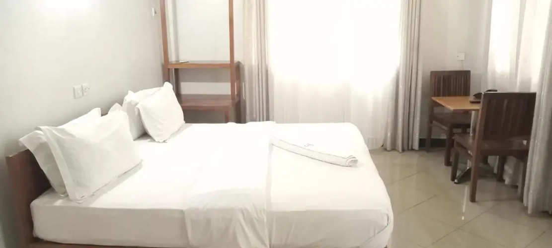 African Flower Hotel