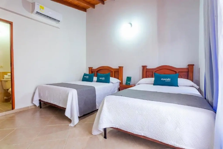 Standard Triple room