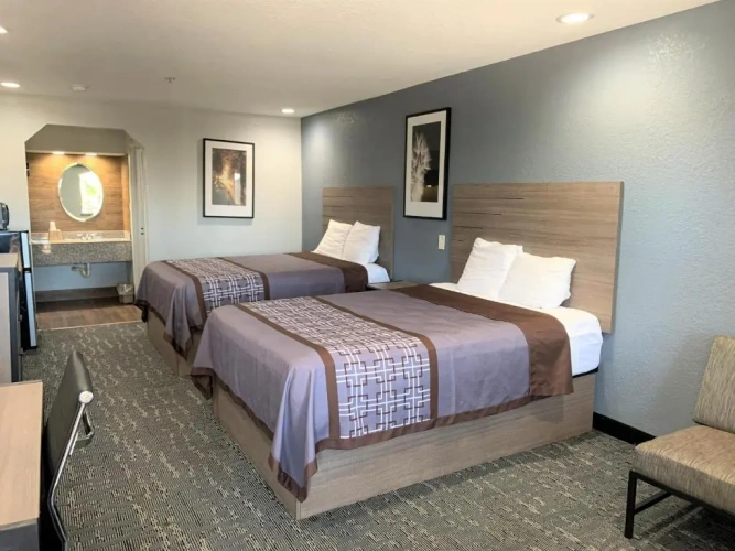 Standard Quadruple room