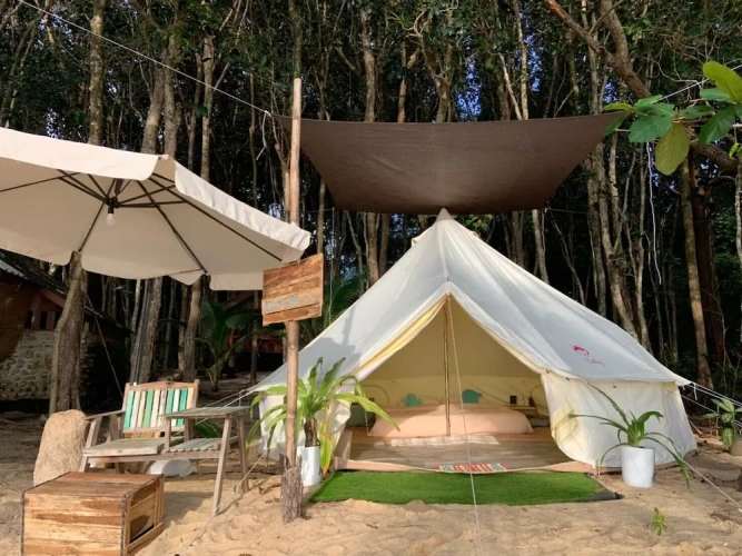Tent with sea view