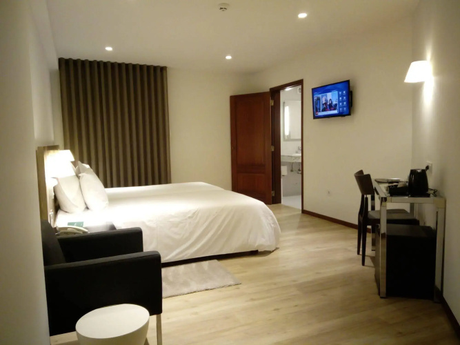Aveiro Center Hotel