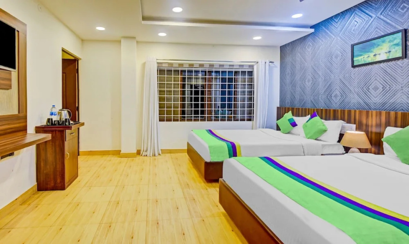Treebo Igloo Residency Raja Seat