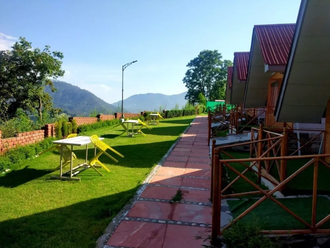 1 Bedroom Cottage with mountain view