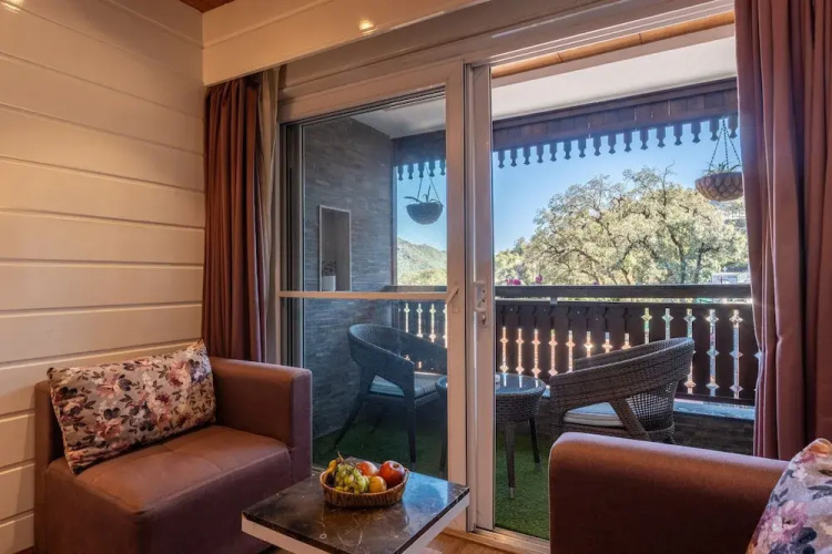 Moustache Mussoorie
