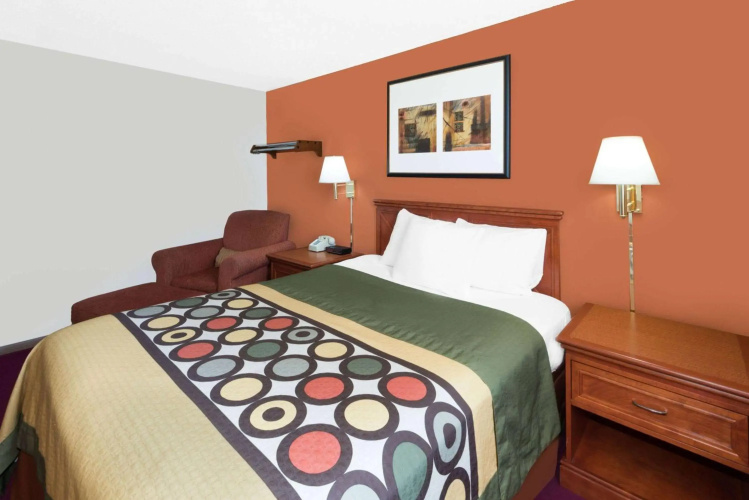 Super 8 By Wyndham Algona