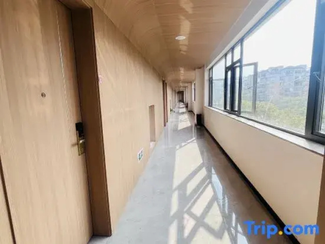 Xingbang Holiday Hotel