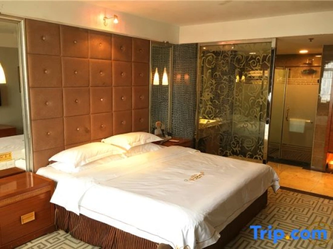 Deluxe Double Suite