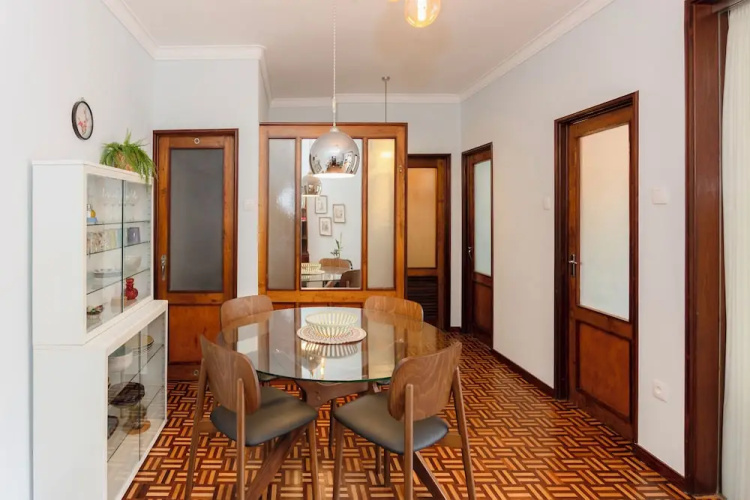 Liiving - Vintage Design Apartment