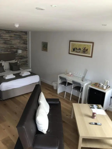 Hamilton Arms Suites