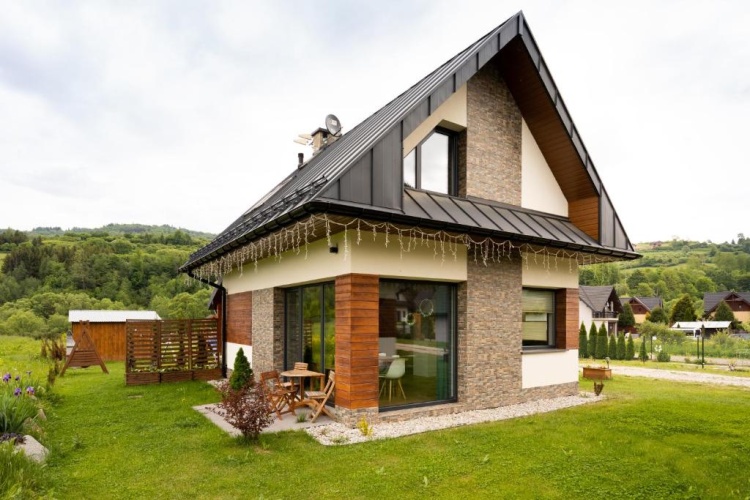 2 Bedrooms Chalet