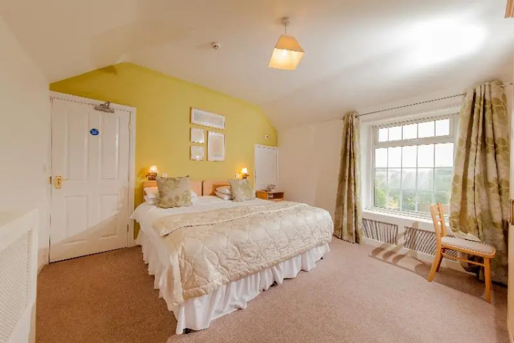 Whitton lodge