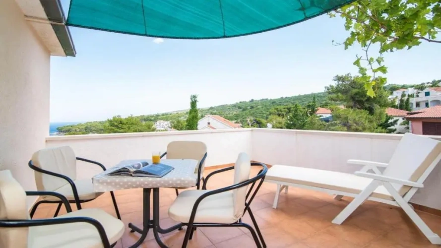 1 Bedroom Apartment with balcony and with sea view
