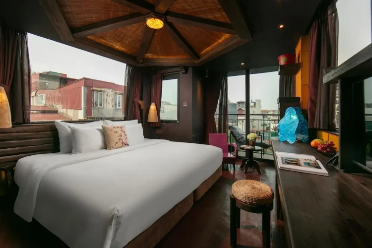 Standard Double room with balcony and with city view