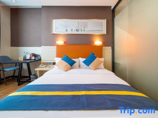 Standard Sextuple room