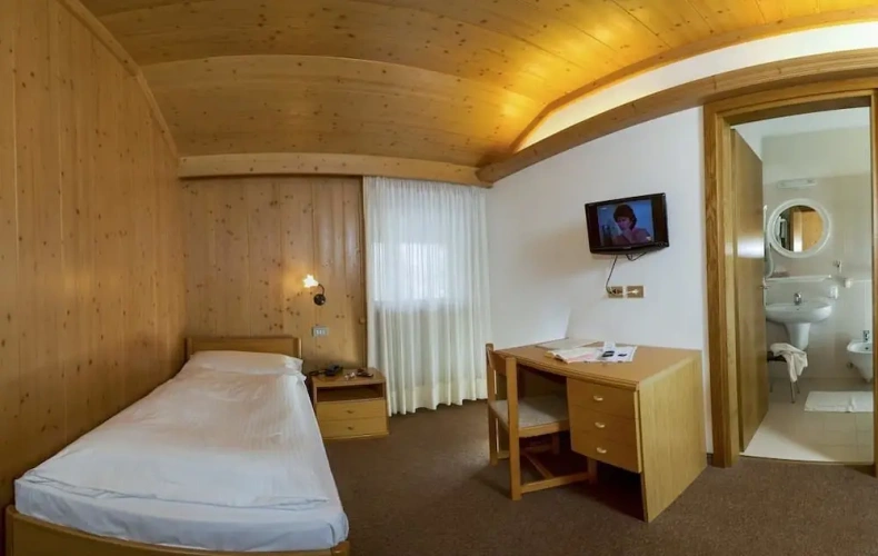 Standard Single room with mountain view