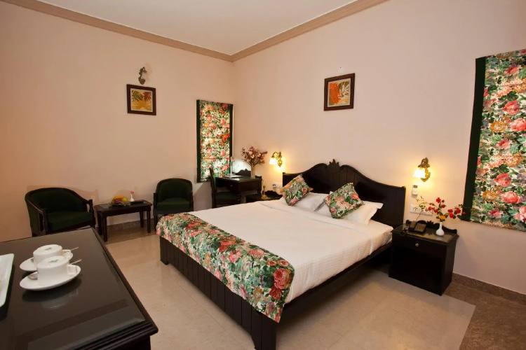 Mulberry Araliayas Resort & Spa