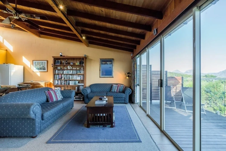 4 Bedrooms Deluxe Double Cottage beachfront