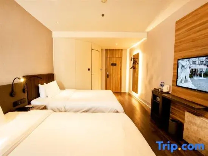Standard Twin Family room