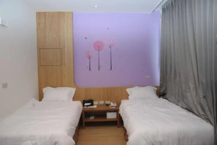Lightness Hotel