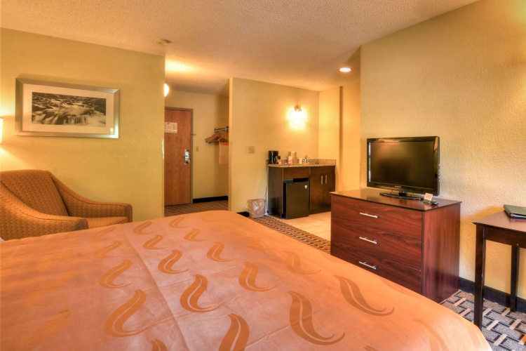 Quality Inn Cherokee Riverside