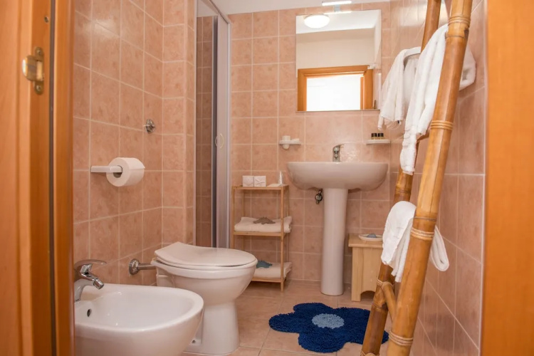 Al Faro Guest House