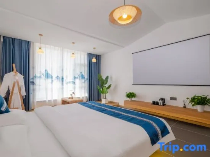Deluxe Double room with view