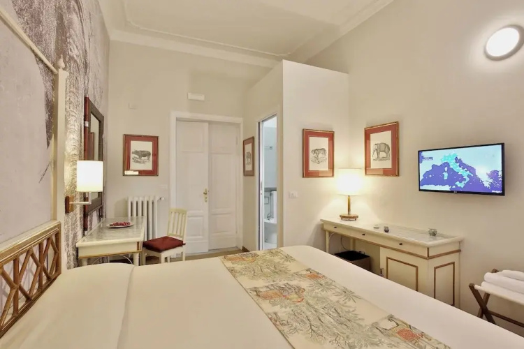 Madama Guest House