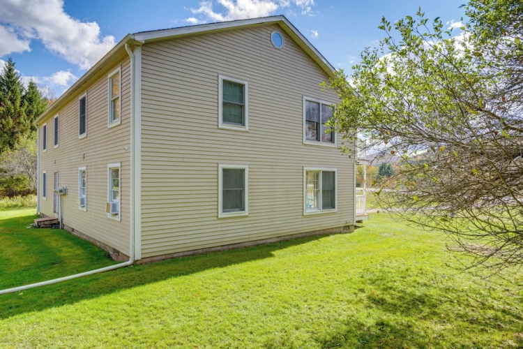 Peaceful Catskills Condo W/ Deck + Mountain View! - Windham, NY