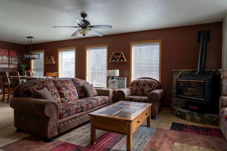 Alpenglow Three Bedroom Two Bath A15