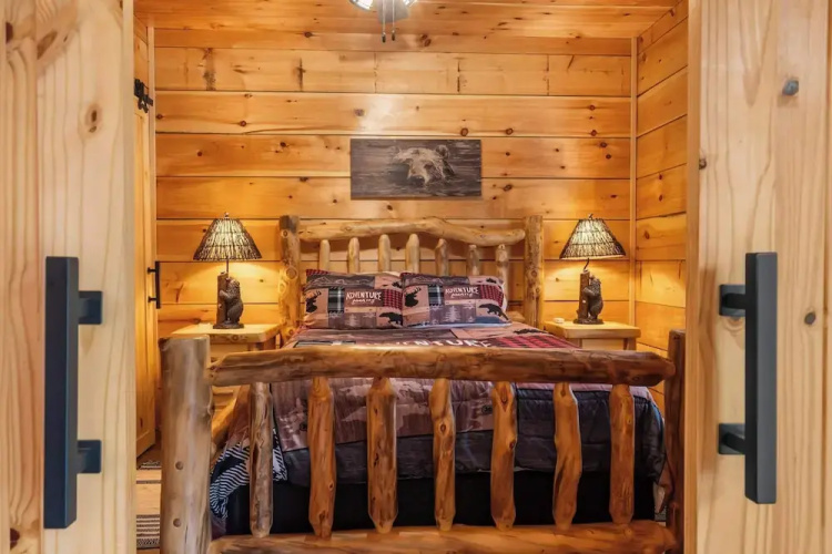 Buffalo Lodge - Stay for 8