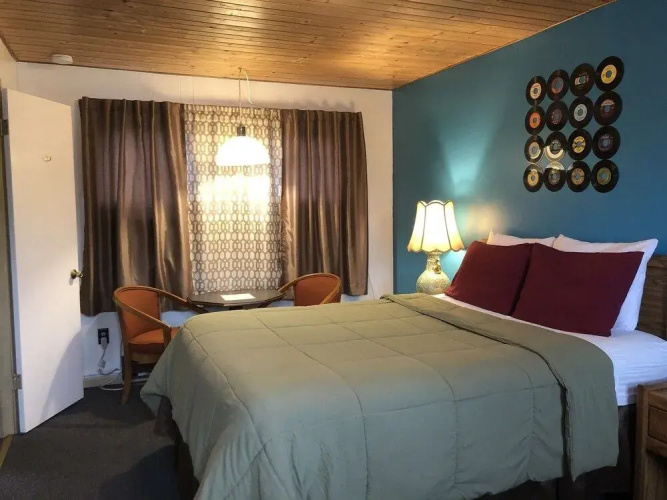 Hilltop Lodge