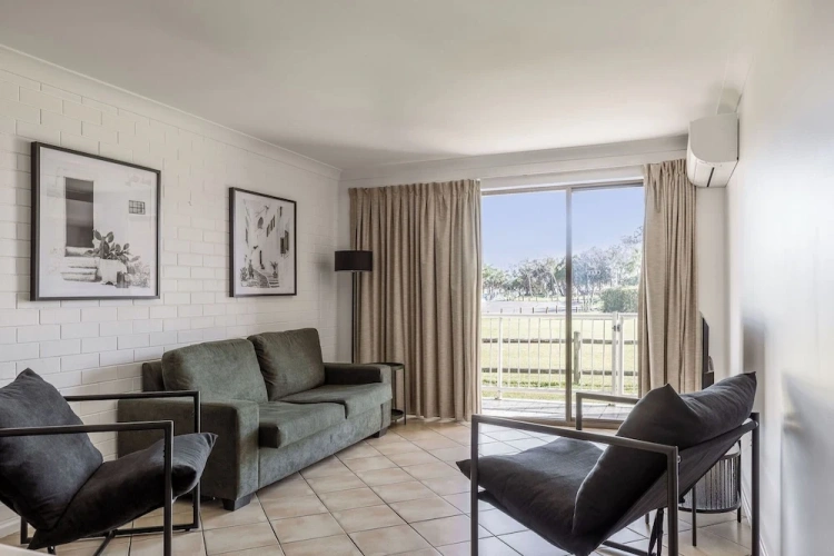 2 Bedrooms Standard Basement Apartment with ocean view