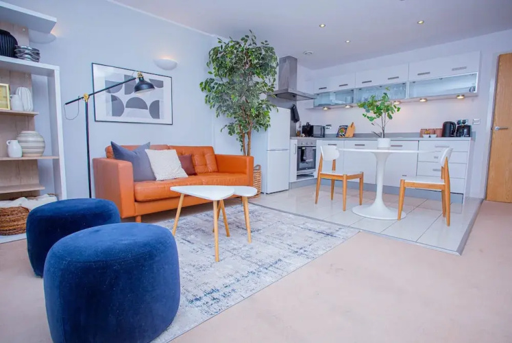 Nest Easy - Alpha House