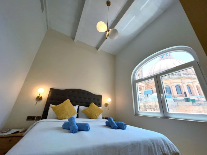Sea View Penthouse - Spacious Terraces