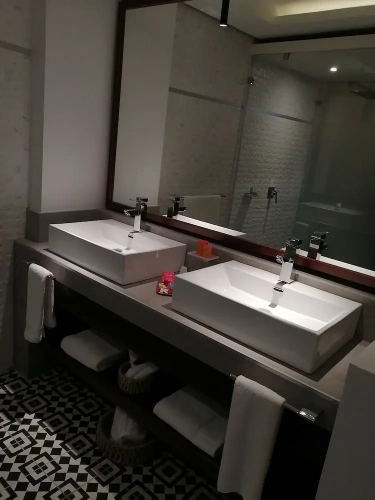 Quadruple Family Suite