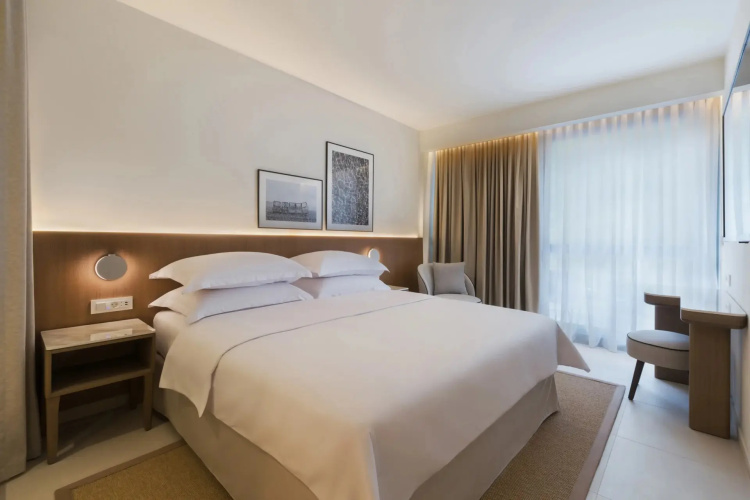 Standard room with balcony