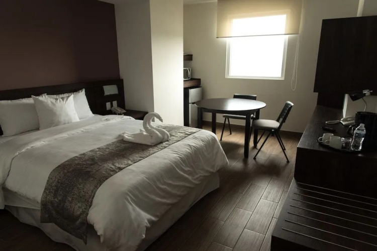 Lithio Hotel