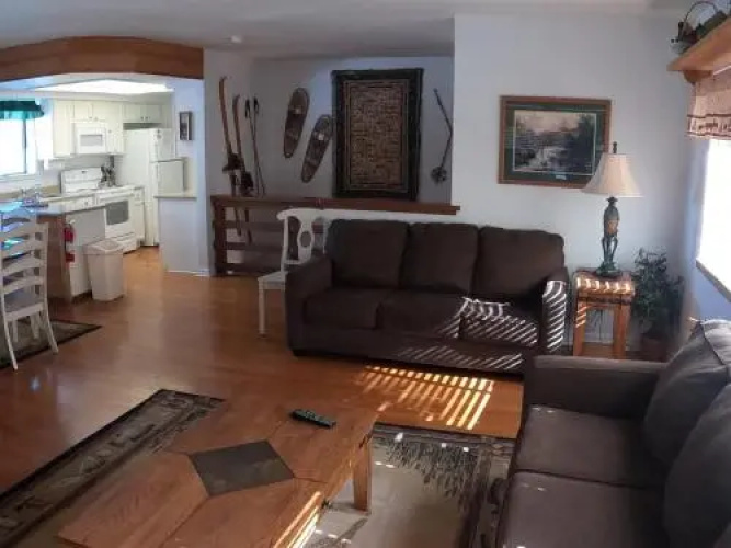 Edgewater #8 2BR 2BA Lake View