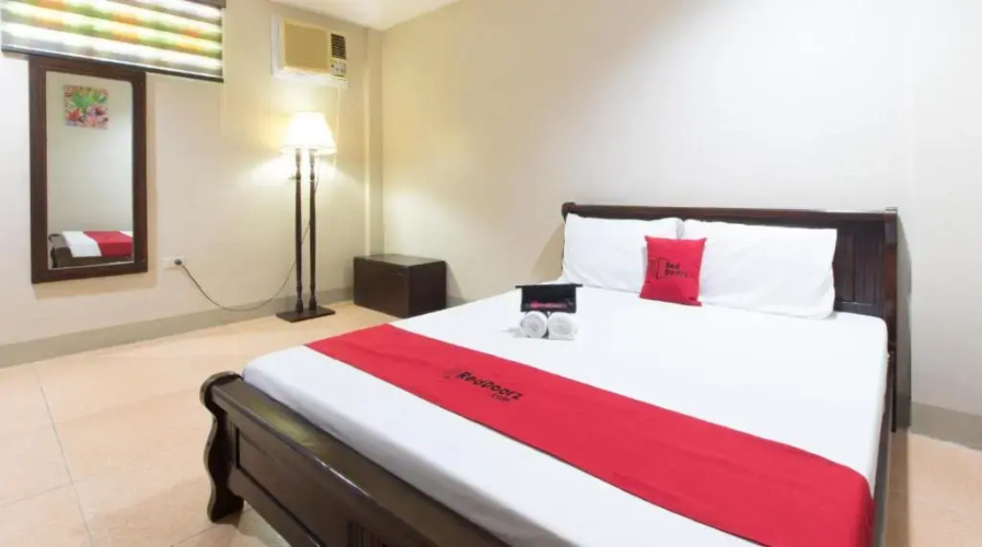 RedDoorz @ Teofila Lodge