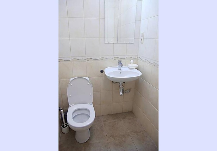 Economy Quadruple room